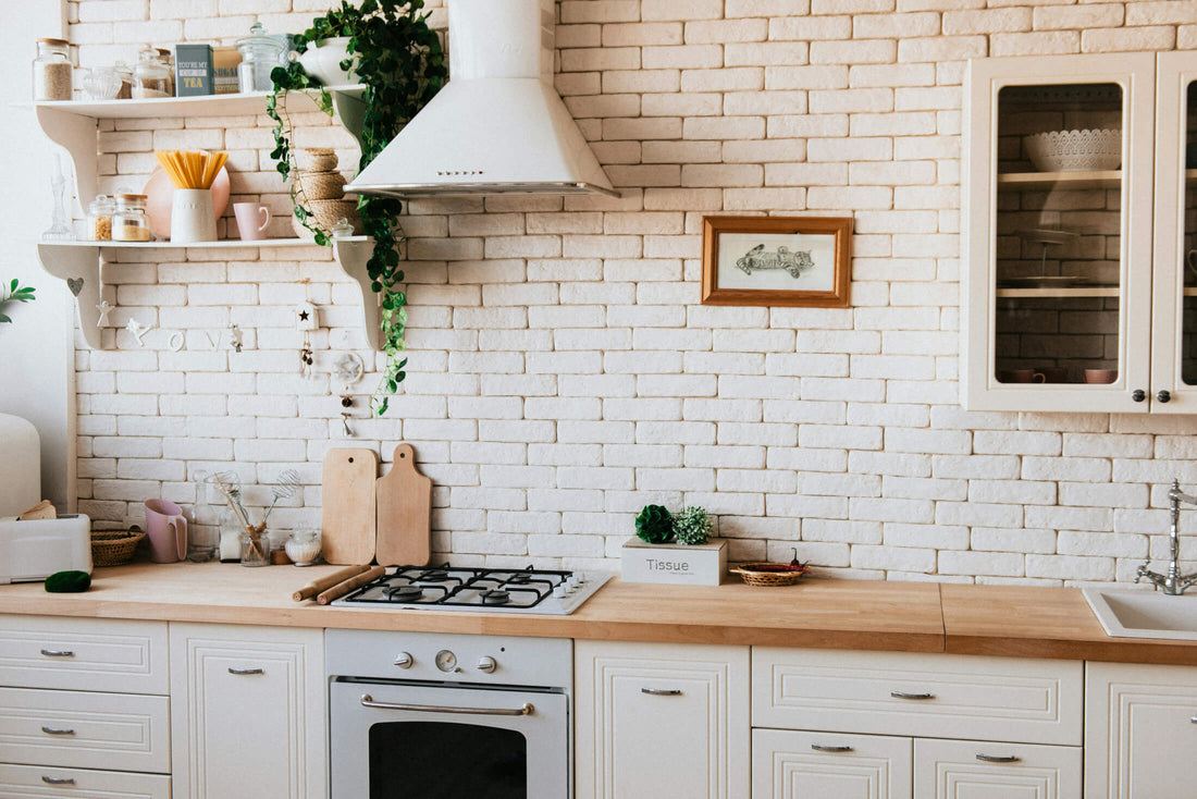 Refinishing Kitchen Counters: Expert Tips for Stunning DIY Transformations